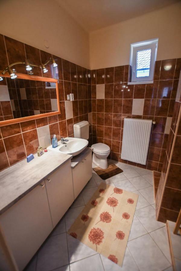 Rozsa Vendeghaz Hotel Tokaj Buitenkant foto