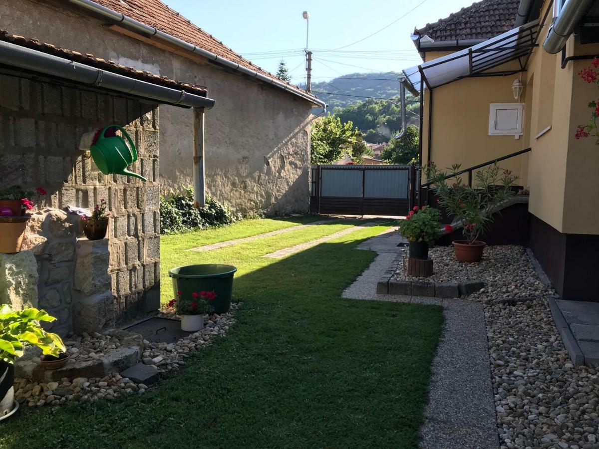 Rozsa Vendeghaz Hotel Tokaj Buitenkant foto